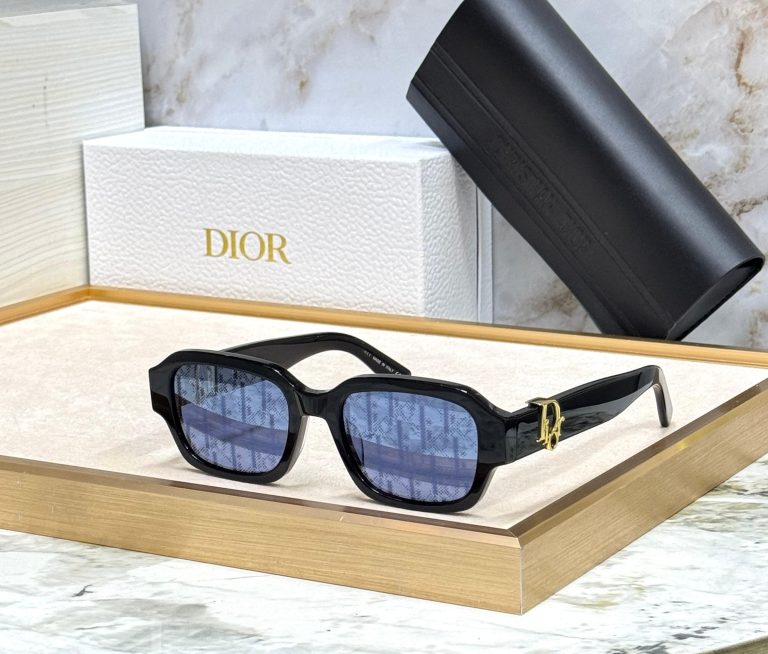 DIOR