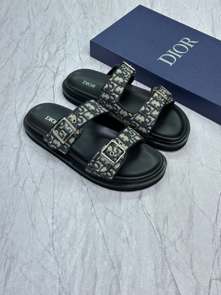 DIOR