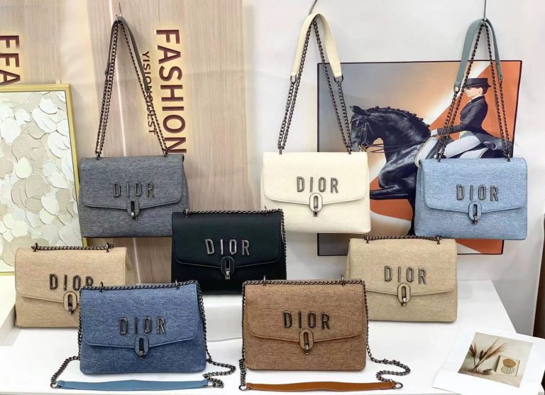 𝐂𝐥𝐚𝐬𝐬 𝐀 𝐂𝐨𝐩𝐲 𝐁𝐚𝐠 👜