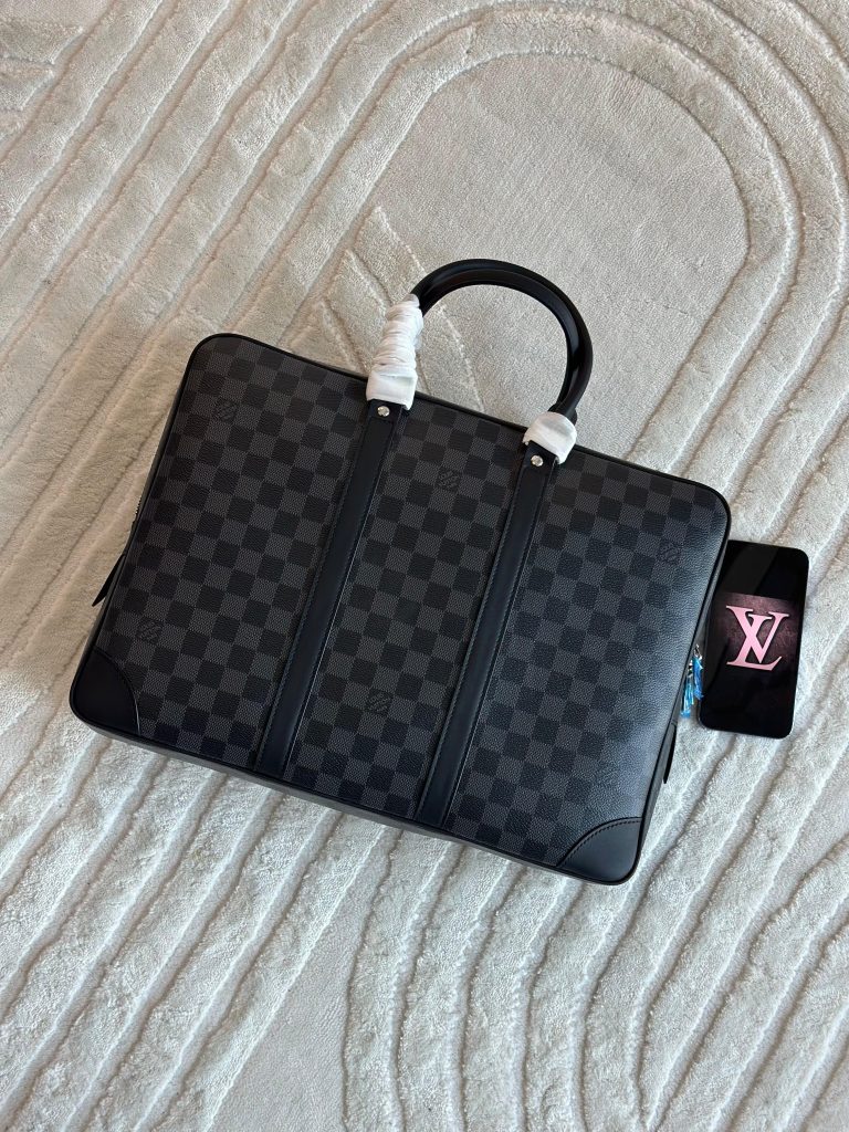 LV