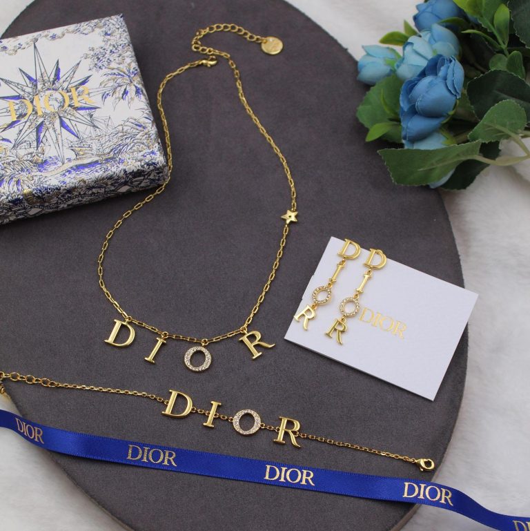 DIOR