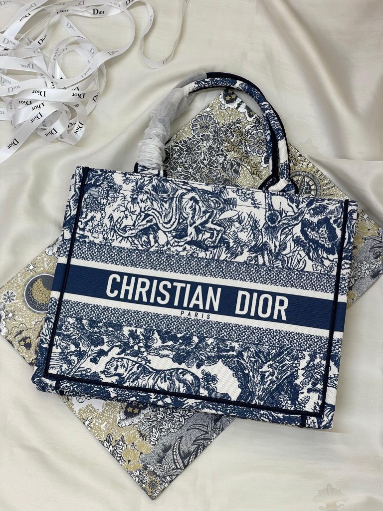 DIOR